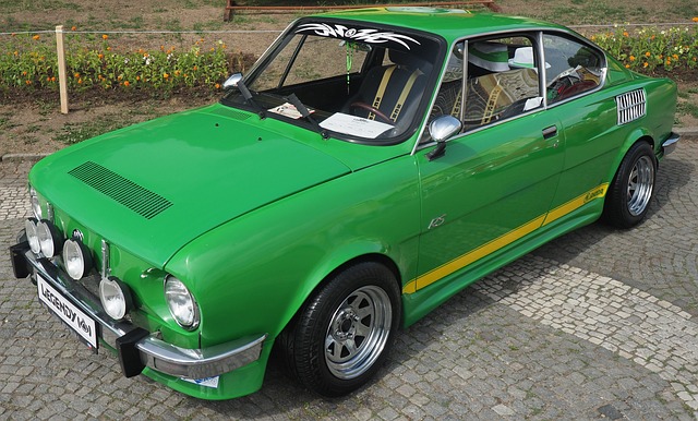 Říká vám něco sportovní kupé z roku 1974 s názvem Škoda 200 RS